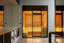 Luxurious Indoor Sauna Room with Glass Doors | 호텔