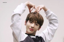 TXT 190323 Myeongdong fansign Tomorrow x Together TAEHYUN | 강