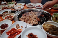청주맛집 청주토박이들만 알고 있는 숨겨진 운천동맛집입니다. 약 30년이 되었으면 사장님이 참 푸근하시죠. 특히 이곳은 주메뉴도 맛있지만... 
