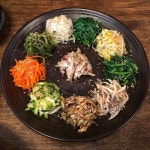 Instagram의 부산맛집 맛있는부산님: “청사포 옥이보리밥 쌀맛 진한 숭늉으로 입가심하고 형형색색 알록달록 정갈한 나물들을 보리밥 위에... 