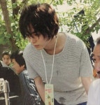 스다마사키에 있는 Cym님의 핀 | 배우, 포즈, 연예인