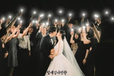 MJ컨벤션 다이너스티홀 웨딩본식스냅 서브스냅 [빛새김사진관] 부천 엠제이 스냅촬영 견적 공유 어두운 웨딩홀 플라워샤워... 