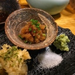 Instagram의 부산맛집 맛있는부산님: “연산동 시라가 아담한 공간, 바삭바삭 고소한 튀김요리로 맛있는 집. 오죽했으면 튀김 종류만 두... 