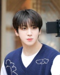 Pin de Gabriela Albornoz em 정우석 ( WOOSEOK ) | Jinho, E dawn, Tua boca
