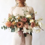 Muted bouquet / utah wedding | 결혼식, 플로랄 디자인, 꽃장식