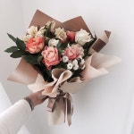 꽃에 있는 dearbloom님의 핀 - 2021 | 크리스마스 꽃, 꽃꽂이, 플로리스트