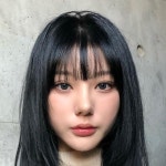 성신여대미용실 보문미용실 asom 아솜 슬릭펌 풀뱅 레이어드펌 긴머리펌 on Instagram: "sleek - 🖤 ㅤㅤㅤㅤㅤㅤㅤㅤㅤㅤㅤㅤ 슬릭한...