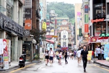 People in 대학로 | 배경