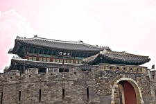 JangAhnMun at Suwon Castle(수원성의 장안문) | Castle, Suwon, Landmarks