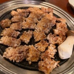 보내며🔥 1차 안주가 되어준 꽃삼겹살🐖 칼집이 촘촘하게 나있어 입에 넣으면 사르르 녹아버리는 식감😍 이세상 비주얼… - 2020 | 요리