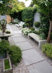 pathways with gravel and large paving stones make up a very successful combo | 작은 정원 디자인, 뒤뜰 정원 디자인, 작은 정원