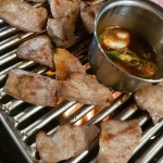 호로록 . . . . . . . . . . . #야식 #야식스타그램 #율량동 #뚱보집 #좋아요 #소통 #f4f #foods #insta… | Food, Pork, Menu