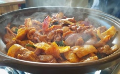 #맛집 을 또 찾아버렸네 ㅋ 중독성 강한 맛이라 더 클났어 ㅎㅎㅎ #오산 #독산성음식문화거리 #독산성맛집 #행복스타그램 #두루치기... 