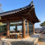 강릉살이 Life in Gangneung에 있는 강다방 이야기공장님의 핀 - 2021 | 게스트하우스