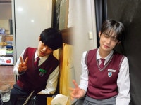 17살 1학년 5반 연준 & 그냥 2학년 5반 연준ㅋ