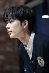 ปักพินโดย 희윤 구 ใน 유선호❤