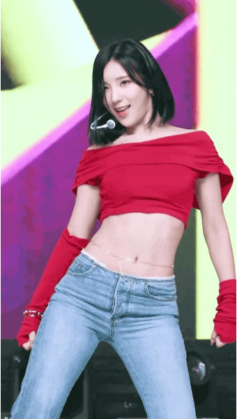 허리 라인도 이쁜 앨리스 소희 청바지 핏 | 예쁜 한국 여자, 귀여운 한국 소녀, 한국 소녀