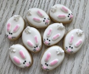 Kelly’s mini Easter bunny cookies | 토끼