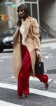 Totally elegant! New York Fashion Week, Fall 2018. | 스타일, 옷, 코트