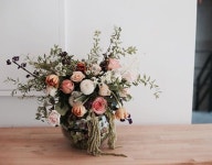 중급반 일정 / 수요일 15:00 . . . . 주문, 수업문의 카카오톡 laflorflower . #로즈볼#연남동꽃집#홍대플라워레슨#꽃꽂이#플라워스쿨#플라워수업... 