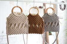 인천마크라메 인천공방 kyeol macrame on Instagram: “. 우드핸들백, 오후 원데이클래스로 찾아주신 수강생분들의 완성작 새로운 컬러를 볼 수... 