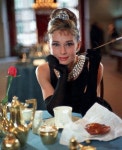 Audrey Hepburn eating breakfast at Tiffanys, of course. | 오드리 햅번, 여배우, 배우