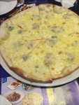 Pin page 매드포갈릭 고르곤졸라 | Food, Weird food, Cheese pizza