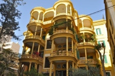 a gorgeous sample of Lebanese architecture.. This apartment building is in the Qantari district of Beirut | 가우디
