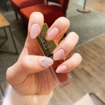 이달의 아트 전문 모노네일 on Instagram: “아고이뻐.. 이사진을 이제 봤네요.^^ 요즘도 눈꽃은 인기중. 겨울이 가기전에~~ . . #네일아트... 