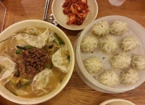 명동교자 - 서울 맛집 > 미쉐린 가이드 | 세상의 모든 여행, 위시빈(이미지 포함) | 식품 아이디어, 길거리 음식, 베이커리