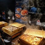 자연별곡🍚 디너타임으로 가니까 메뉴가 굉장히 다양하고 풍성😲 들어서자마자 해안가맛집 코너로 돌진하여 접시 채우기😁 꽃게찜... 