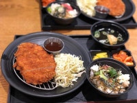 신세계프리미엄아울렛 쇼핑왔다가 배가너무고파서 돈까스먹으러왔습니당 너무맛있네요 다들 맛저하세용 #먹스타그램 #먹방 #맛스타그램... 