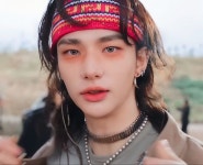 Hyunjin [현진] icon + wallpaper┃”So Good” Stray Kids(스트레이 키즈): SKZ-PLAYER(슼즈 플레이어)