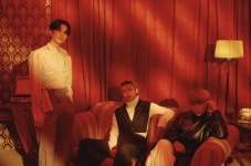 [#우영 #종호 & #성화] Noir Group Photo Concept #Universe #ATEEZ #에이티즈 #Jongho #Seonghwa #Wooyoung | Noir, Photoshoot, King pic