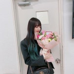 ㅠ받고 기분 좋아서 계속 찍었어요ㅎ버디들 고마워용!! 1위... 버디  Everytime we come to The Show, they al… - 2020 | 여자친구, 계속