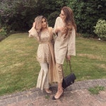 muslim cloth에 있는 핀