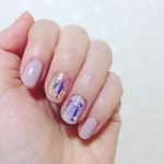 간단한네일#셀프네일#손스타그램#💅🏻#💎 . 히히 지우고다시바름..아니 붙임ㅋㅋㅋ 뭔가… | Glass nails, Dream nails, Shattered glass nails