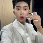 영웅(건행 손)에 있는 영웅 장미님의 핀 - 2021