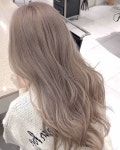 베이지염색이 인기 많은 이유🤍 Design 👉🏻 @kkalsalon_tae.rang 여자들이 가장 많이 찾는 컬러는 결국 ’베이지‘ 🤍 차분하면서도 은은하게... 