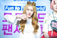 com/41   @MMLD_Official  #모모랜드 #MOMOLAND #モモランド #제인 #젠니 #성지연 #성제인 #ジェイン #Fun_to_The_World (Có hình... 