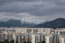 유토이미지 | 수락산 불암산과 아파트 단지 수락산 불암산과 아파트 단지 Yanggiri, 사진, 수락산, 불암산, 아파트, 대단위, 단지, 부동산, 건물... 