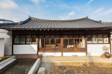 한옥스테이 늦잠 - 디자인투플라이 | 전통 주택, 건축 디자인, 작은 집