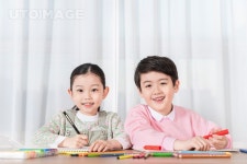 유토이미지 | 어린이 287 어린이 287 PHO654, 유토이미지, 사진, 어린이, 사람, PHO654c, w10007, m10001, 2인, 여자친구, 남자친구, 아시아... 