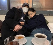 좋아요 110개, 댓글 4개 - Instagram의 CHRY(@urrrr.kk)님: 우리 상민이랑 내 족발모양 손이랑 컨펌충 용래랑.. - 2021