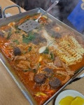 순대철판볶음은 순대, 곱창, 야채, 떡사리, 당면, 쫄면, 라면 등 13가지... 지동시장 지동순대타운 원조엄마네 #원조엄마네 #지동시장순대타운... 