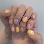 꾸꾸네일(KKU KKU NAIL) | @nail_de_bonjour shared a photo on Instagram: “. 올해 가장 많이 바를것 같은 컬러 노랑💛 @nail_kkum 디자인...