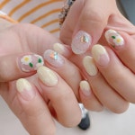 지니네일스튜디오 | 넬순이지니 | 공덕네일 | 마포네일 on Instagram: “봄날씨랑 잘 어울리는 ☁️🌼🧡 . 은별쌤시술 @jini_silverstar... 