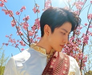 Mike D Angelo ♡에 있는 mfkn Taehyung님의 핀