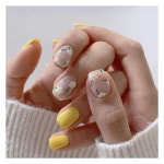 사천네일 , 올슨네일 on Instagram: “#올슨네일 후라이꽃🌼🧡 기분전환 완전되는 노랭이🐥 @leavnail_official , 29 [예약문의] 010.9203.... 