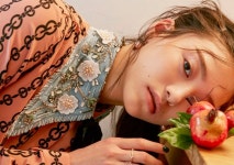 Cosmopolitan. 2017. Auggg에 있는 Park Jung-A님의 핀
